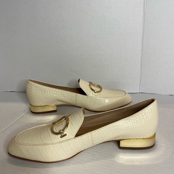 27 Edit | White Regina Loafer - Picture 4 of 9